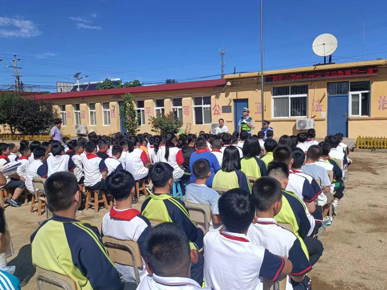 河西张各庄中心小学开展法治教育开学第一课活动.jpg
